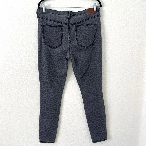 Johnny Was Size 30 Leopard Animal Print Skinny Jeans Dark Gray Mob Wife - Picture 3 of 9